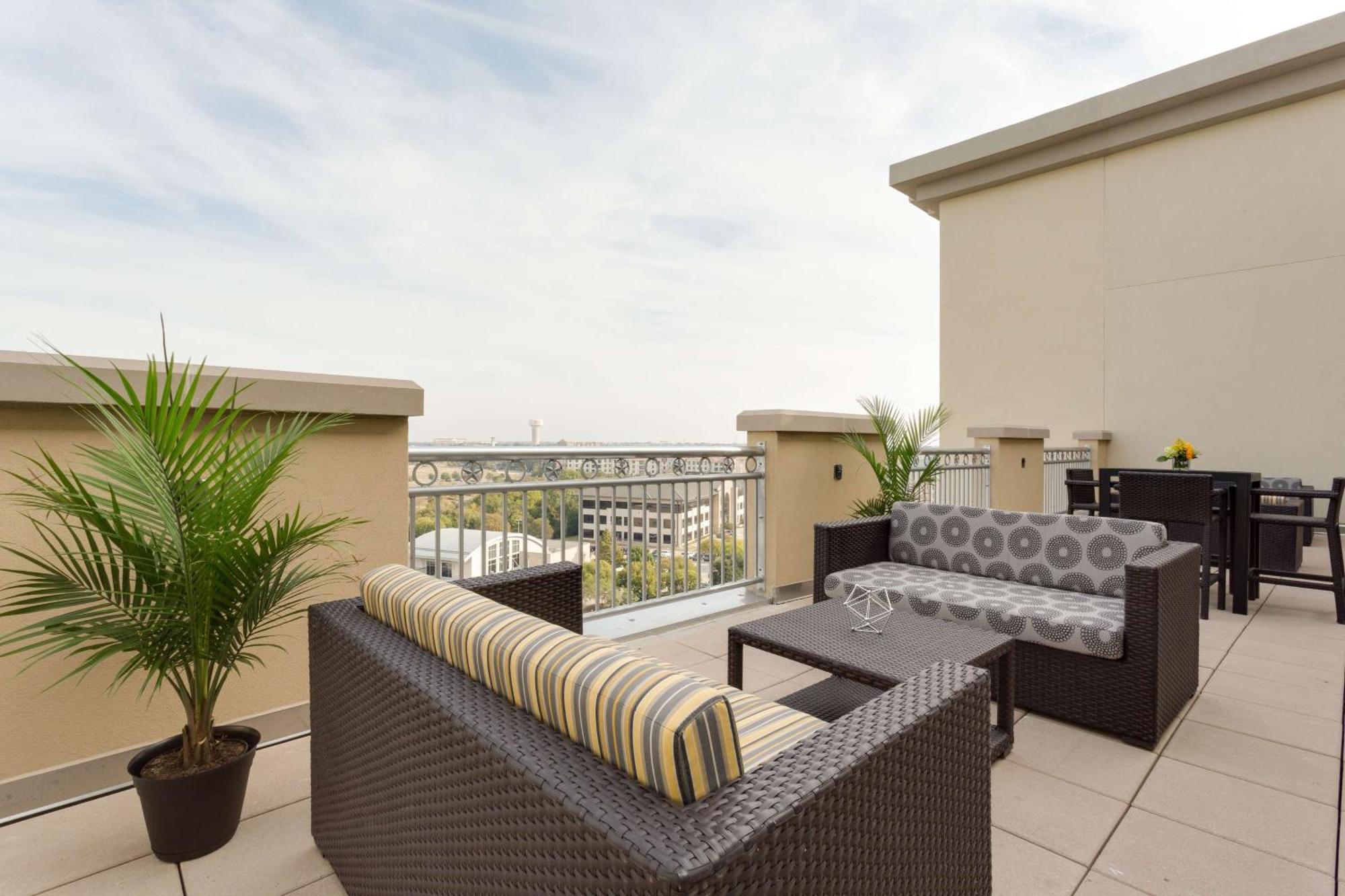 Drury Inn & Suites Dallas フリスコ エクステリア 写真