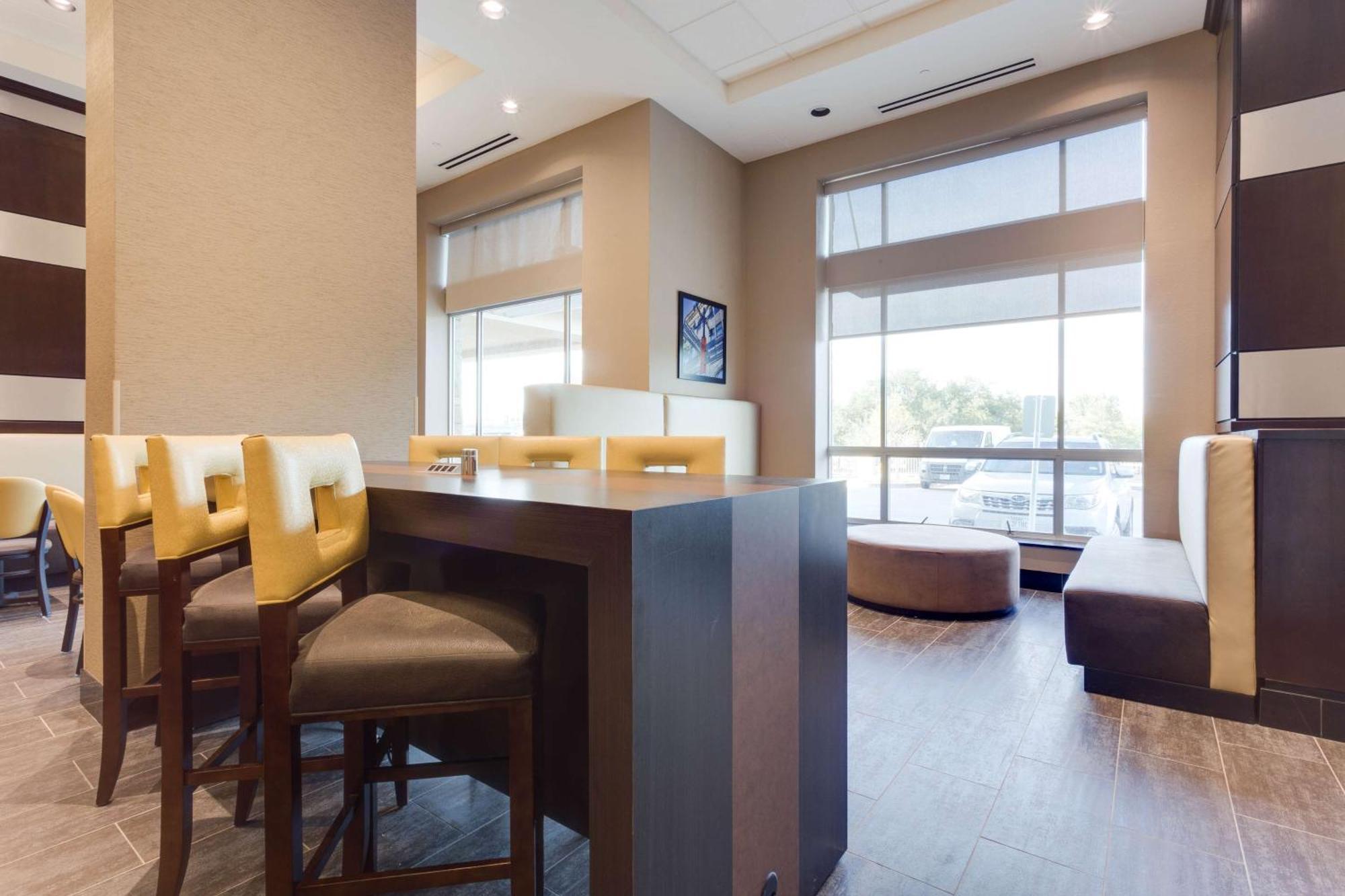 Drury Inn & Suites Dallas フリスコ エクステリア 写真