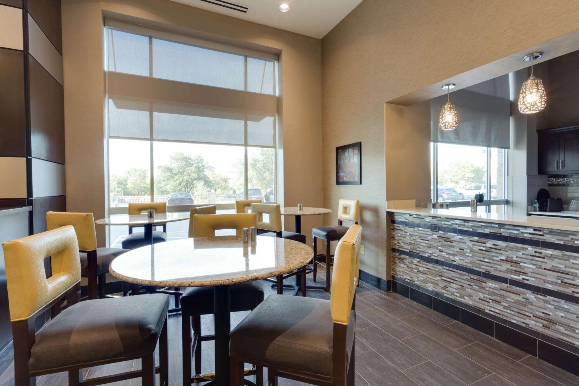 Drury Inn & Suites Dallas フリスコ エクステリア 写真